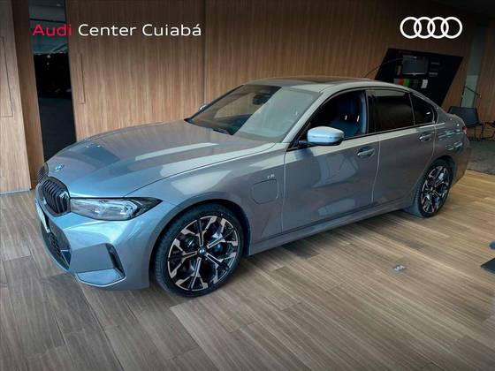 BMW 330e 2.0 16V TURBO HÍBRIDO M SPORT AUTOMÁTICO BMW 330e 2.0 16V TURBO HÍBRIDO M SPORT AUTOMÁTICO
